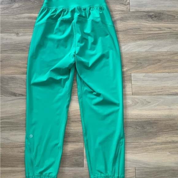 Lululemon Adapted State High-Rise Cropped Jogger - Picture 8 of 10